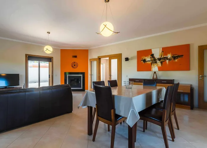 Hunes Villa *