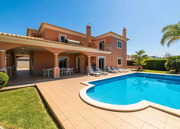 Hunes Villa *