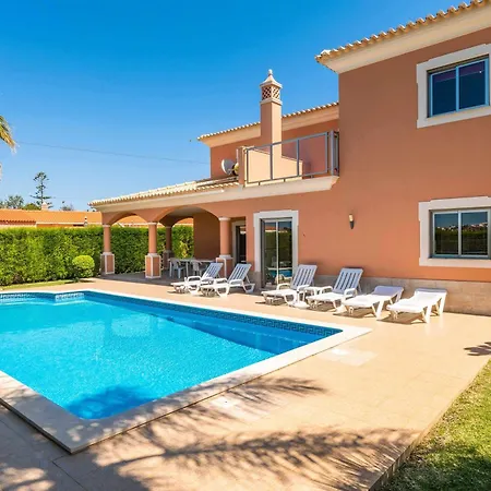 Villa Hunês Guia (Faro)